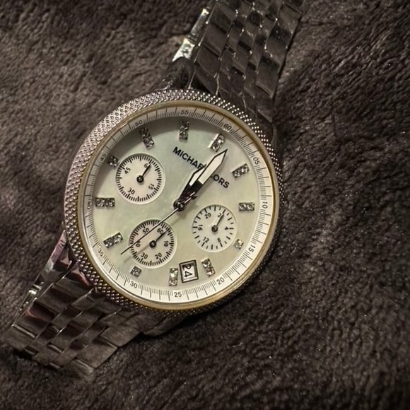 Michael Kors Ritz White Dial Watch - Picture 4 of 4